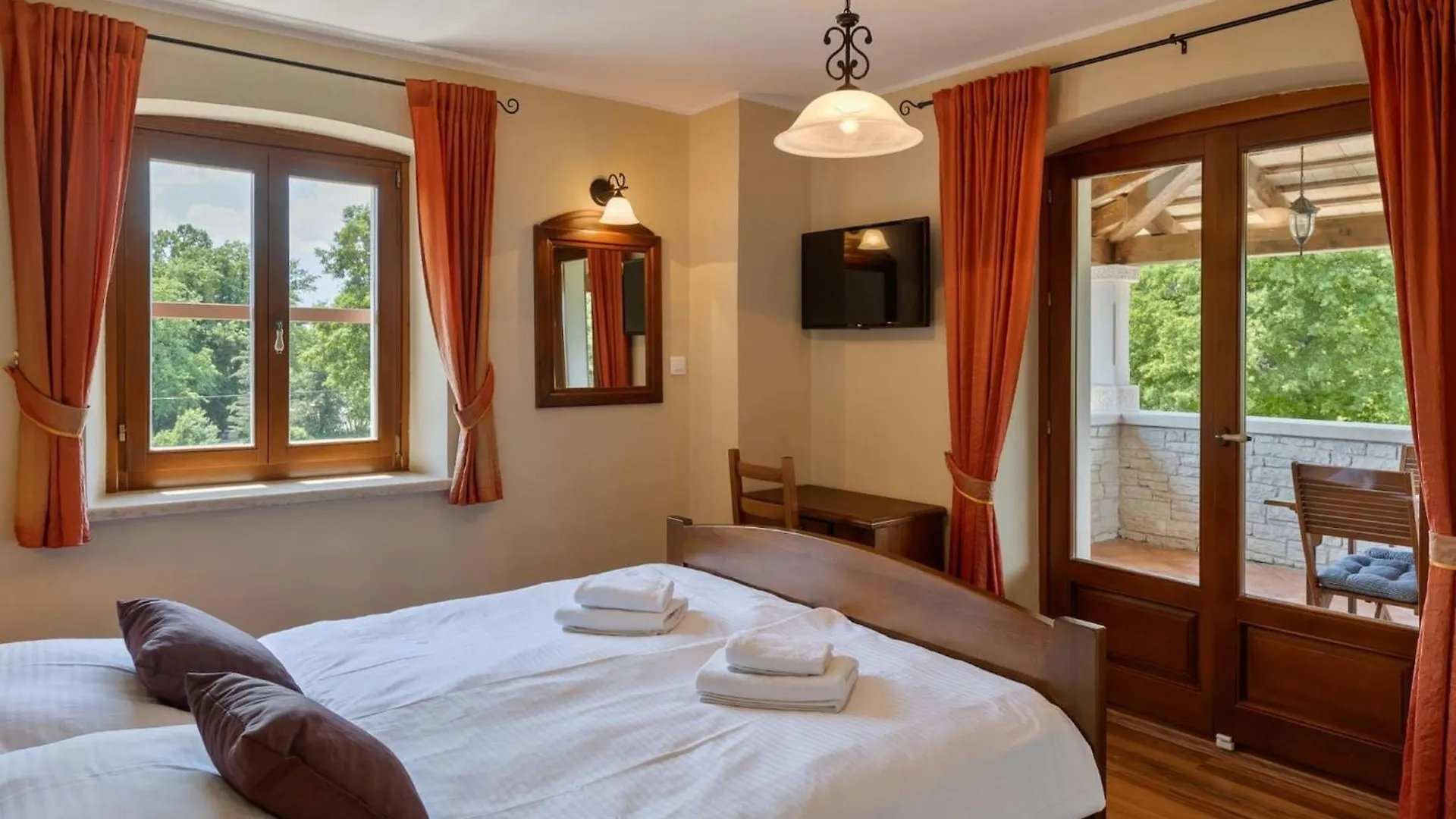 Rustic Villa Catarina With Pool In Tinjan Kringa