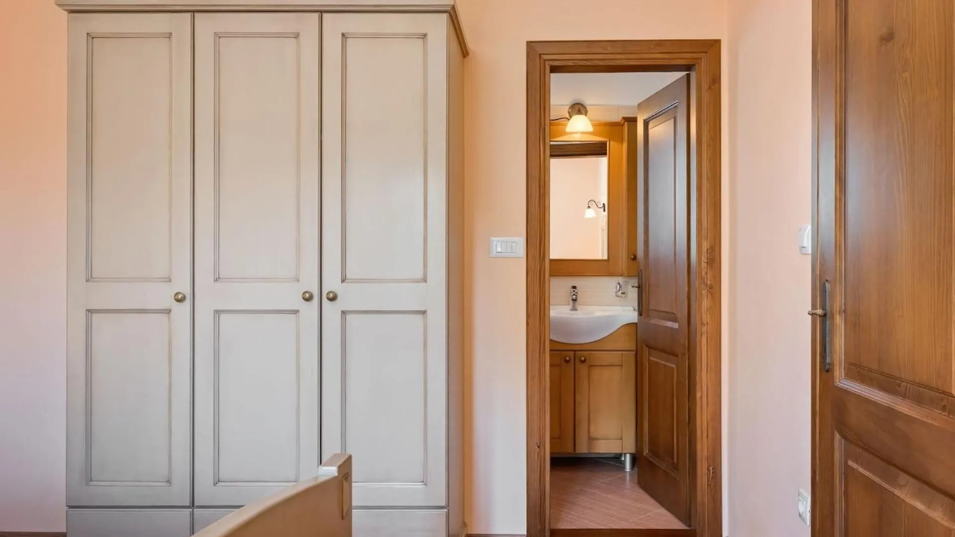 Rustic Villa Catarina With Pool In Tinjan Kringa Croatia