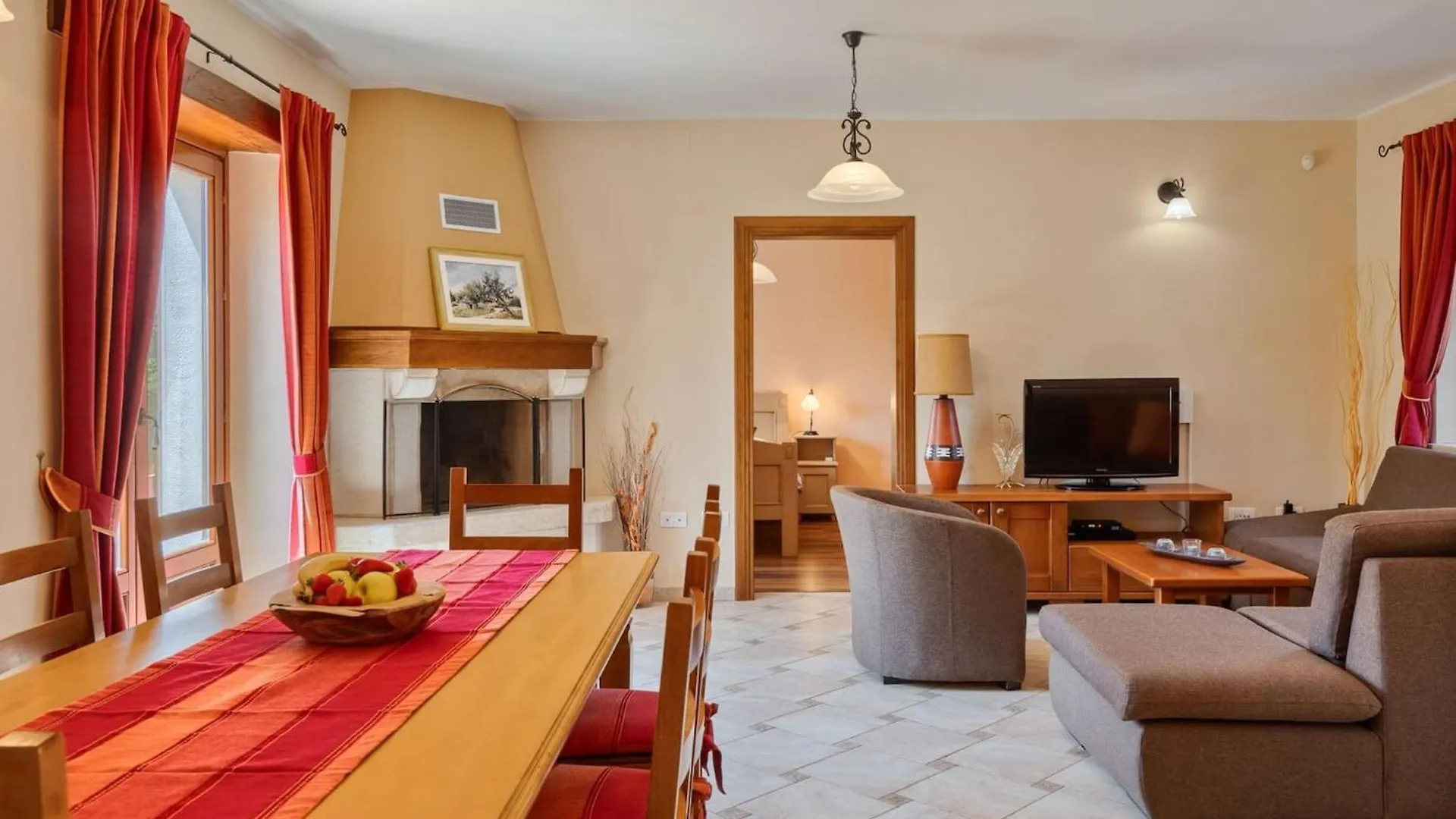 Rustic Villa Catarina With Pool In Tinjan Kringa 0*,