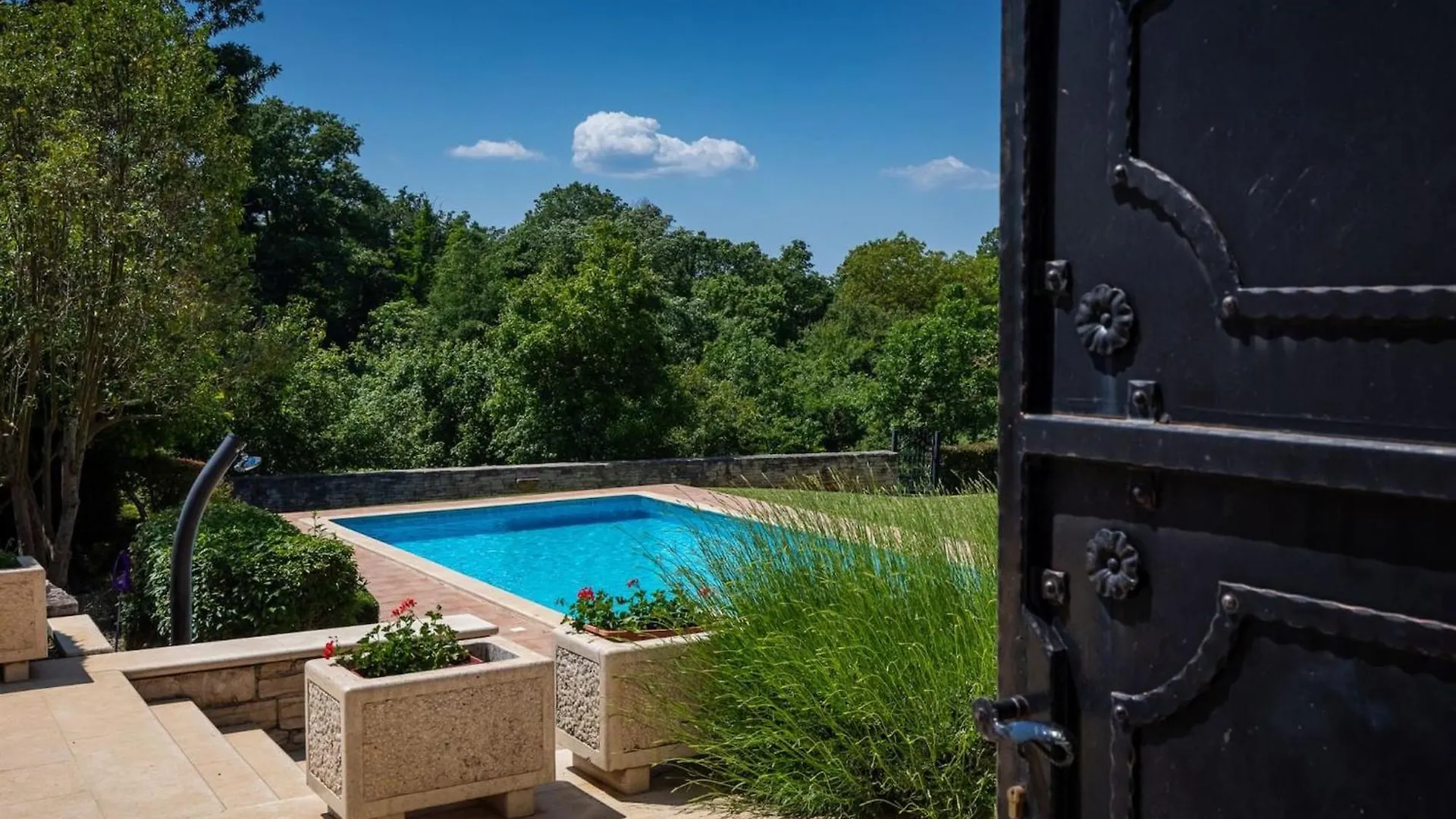 Rustic Villa Catarina With Pool In Tinjan Kringa 0*,