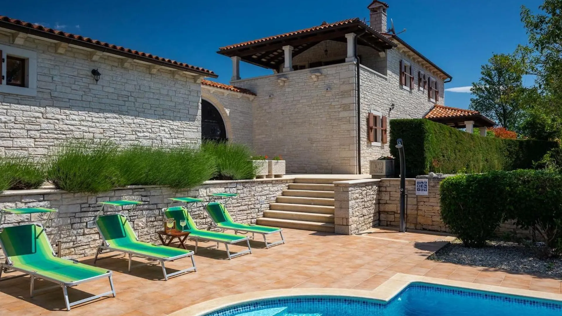Rustic Villa Catarina With Pool In Tinjan Kringa